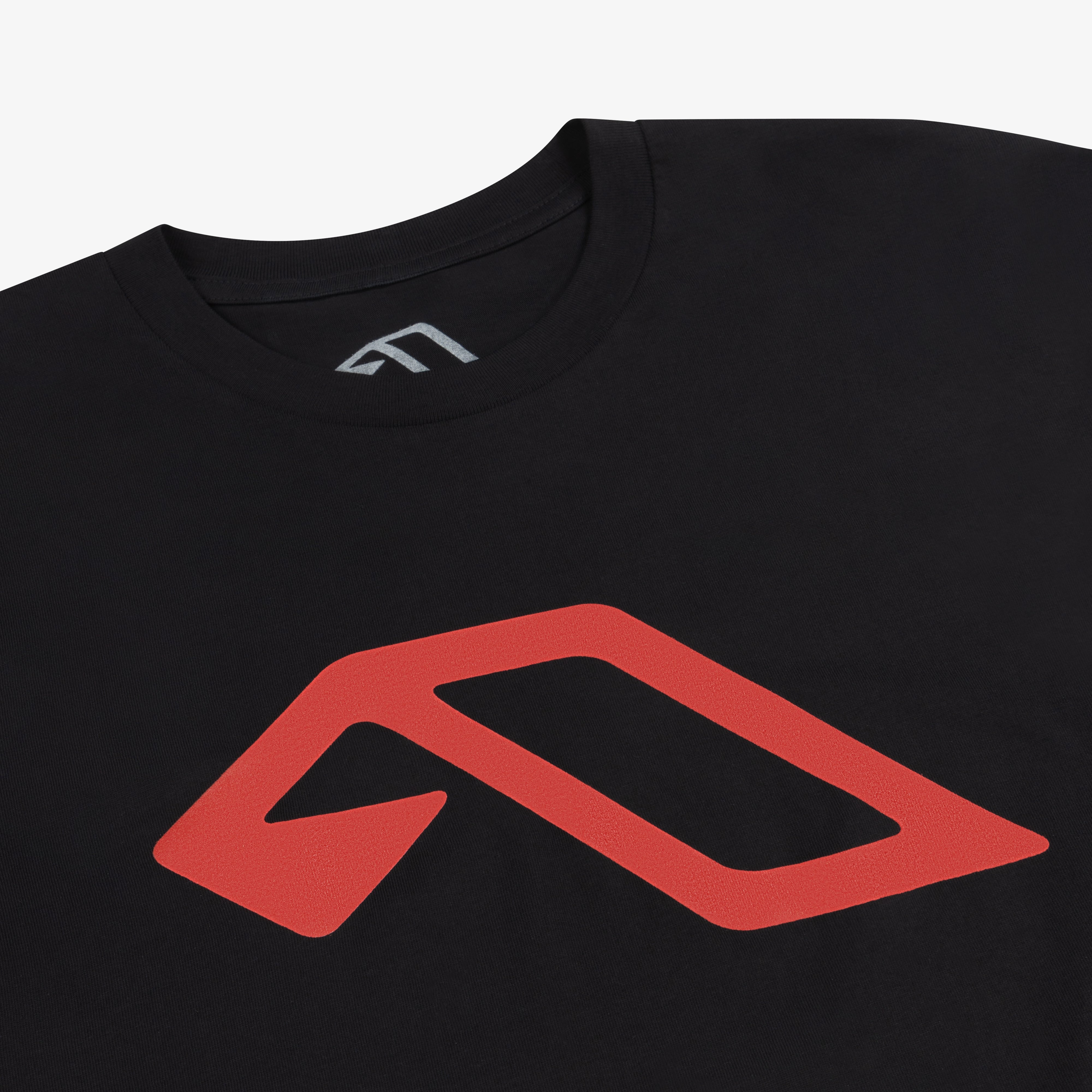 Anjuna Anjuna Classic Tee / Black & Red Tee Anjuna Classic Tee / Black & Red - S