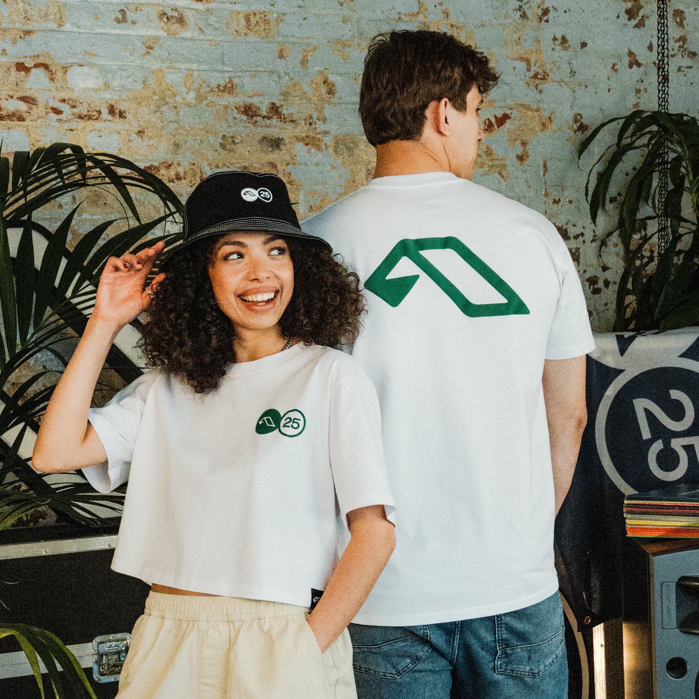 Anjuna Anjuna25 Puff Print Tee / White Tee Anjuna25 Puff Print Tee / White - S