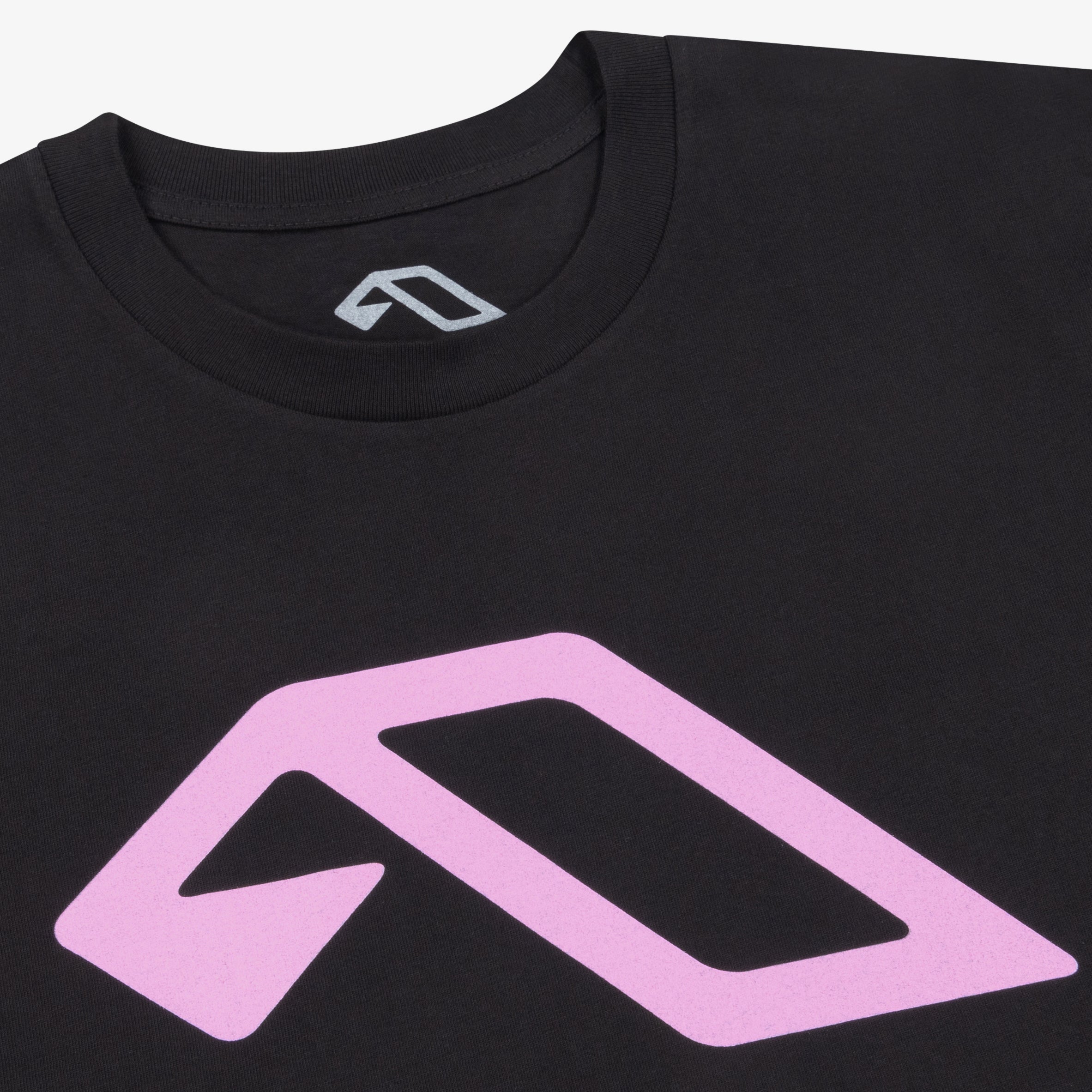 Anjuna Anjuna Classic Tee / Black & Pink Tee Anjuna Classic Tee / Black & Pink - S