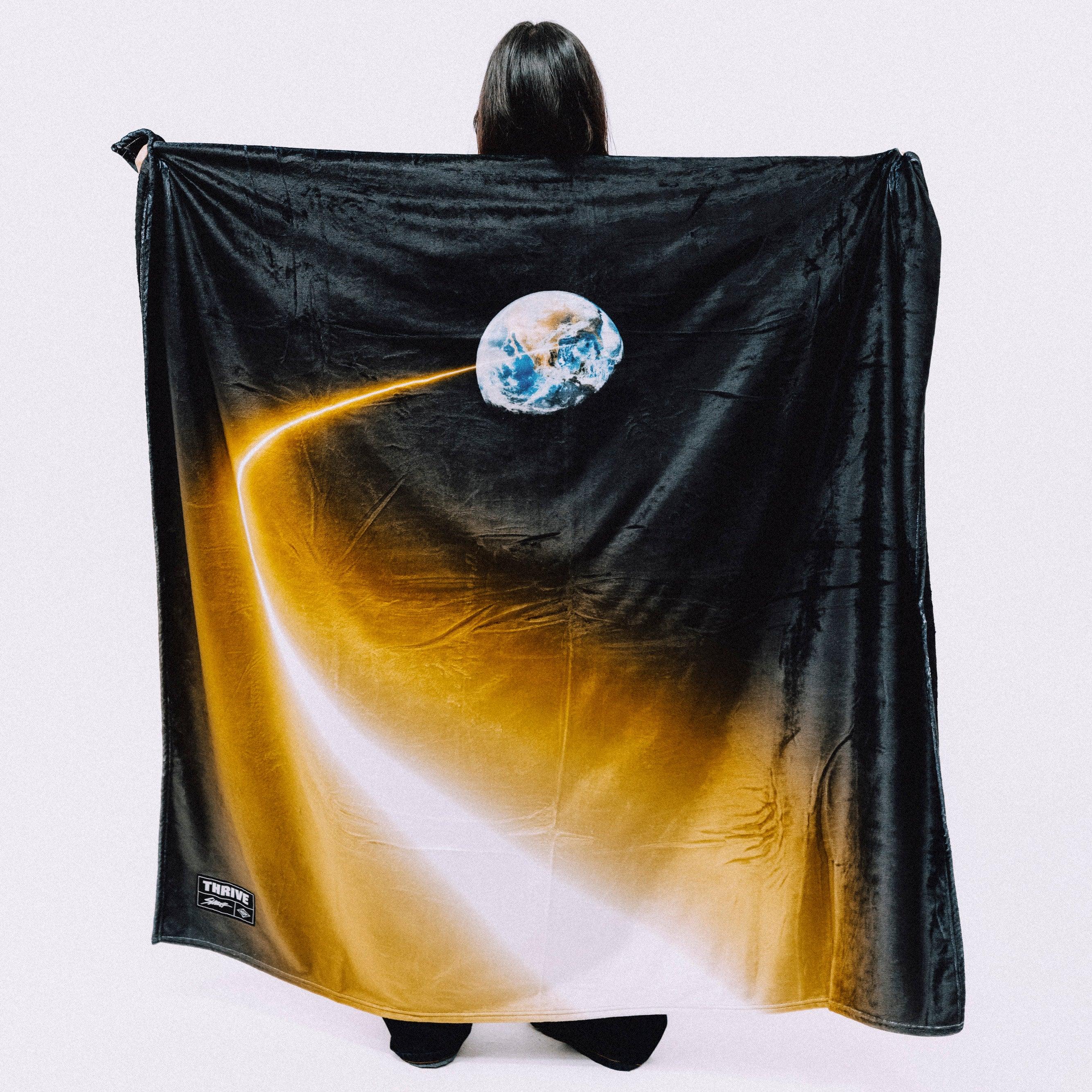 THRIVE FLEECE BLANKET