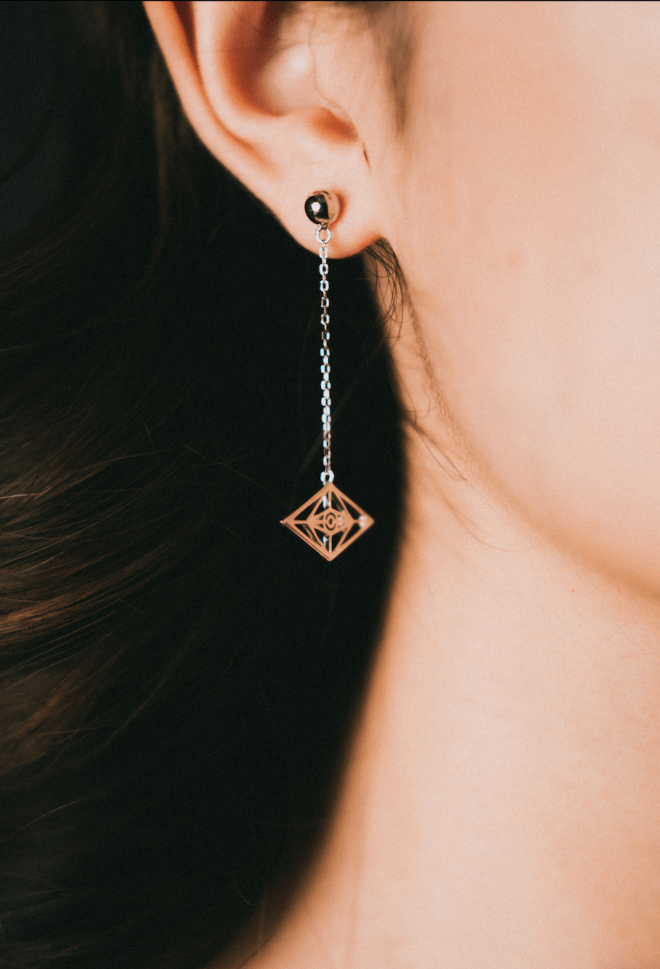 EYE CHAIN EARRINGS